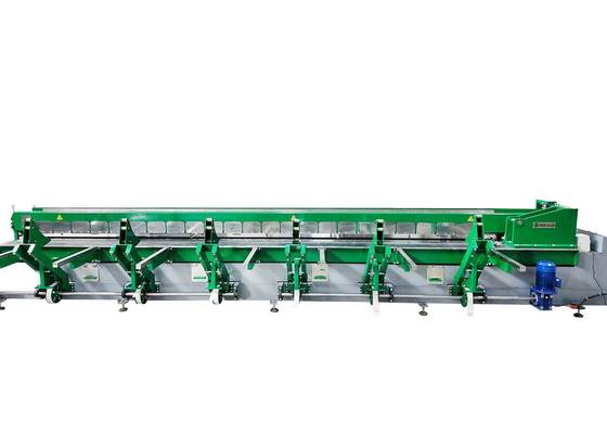 La machine de soudure en plastique standard de feuille de DVS, 4 mètres couvrent la soudeuse de fusion de bout
