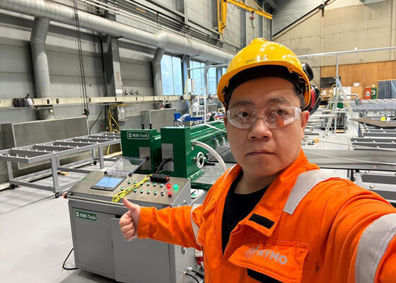 Machine de soudage par fusion à feuille de 6M pour la fabrication de réservoirs en PEHD destinés à l'élevage de saumon sous-marin en Norvège