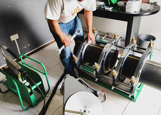 Machine hydraulique de soudure par fusion de bout de tuyau de HDPE de pp 5,25 kilowatts