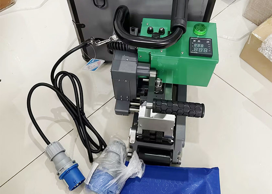 Machine de soudage à géomembrane HDPE CX900
