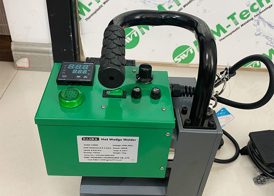 Machine de soudage à géomembrane HDPE CX900