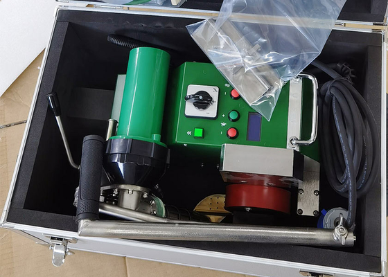 Machine à souder les bannières en PVC SWT-UME 2800W pour tente membrane