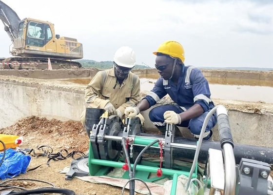 Soudeurs à fusion à fente à moulin à engrenage à ver efficace pour l'approvisionnement en eau en PEHD
