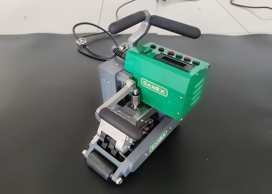 Soudeuse à coin chaud pour géomembrane CX600 220V 1,4 Kw