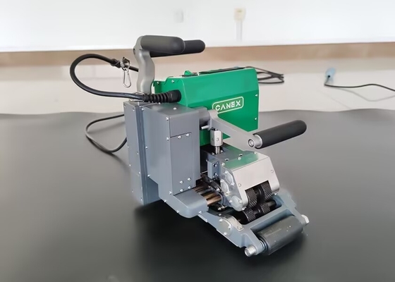 Machine à souder à coin chaud pour étang à poissons CX700 1.0-4mm