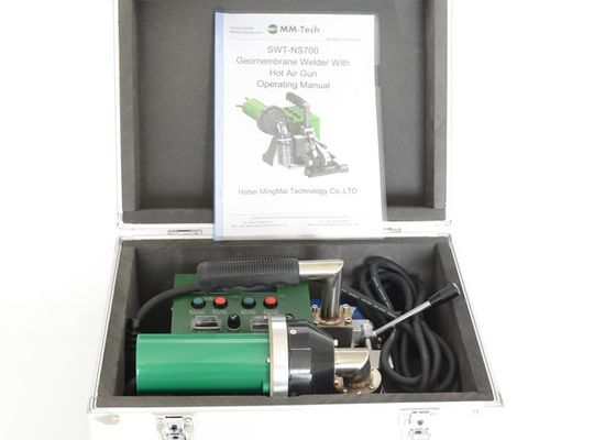 SWT - NS700 type vert machine d'épaisseur de 3000W 0,2 - 2,0 de soudure de Geomembrane